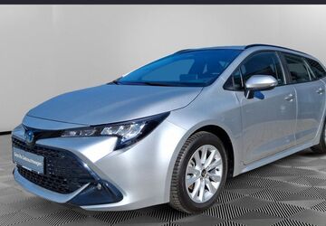 Toyota Corolla 34.200 km 25.640 &euro; Greifswald 17489