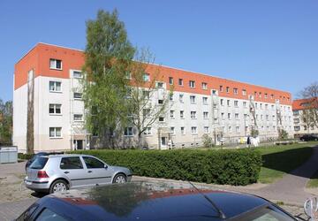 Wohnung Gützkow - 4 Zimmer, 78 m&sup2;, 627&euro; | Angebot:26177776