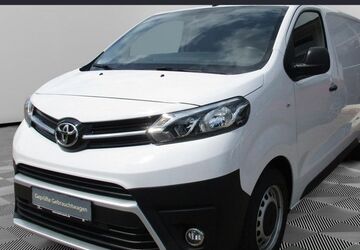 Toyota Proace (Verso) 15.200 km 27.685 &euro; Greifswald 17489
